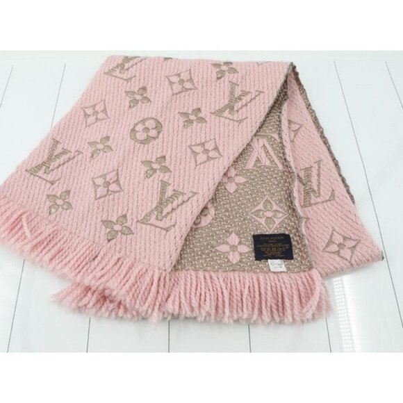 Louis Vuitton Monogram Wool Knit Scarf - Picture 2 of 6